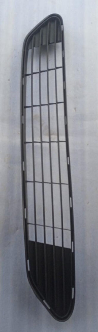 Front Bumper Grille Centre OE 14-20 (Toyota Etios Cross)